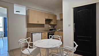 Phaedrus Living: Hoopoe Residencies 205