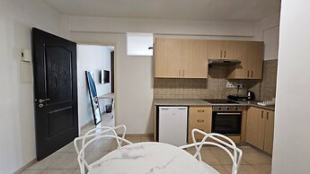 Phaedrus Living: Hoopoe Residencies 205