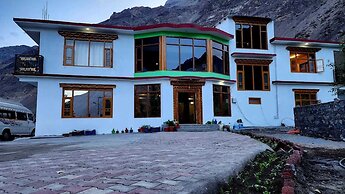 Hotel Gangchen Tabo