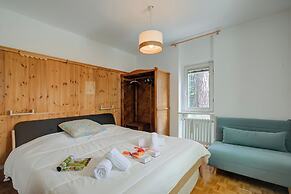 Comfort Tra Fiume E Pini