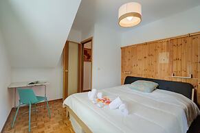 Comfort Tra Fiume E Pini