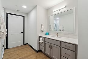 CozySuites at Block20