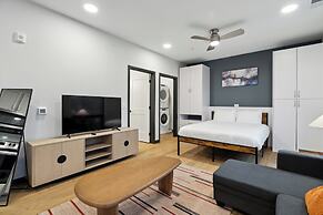 CozySuites at Block20