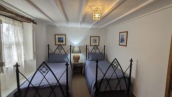 Stable Cottage - Braunton - Sleeps 4 - Pet Allowed