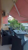 Modern Elegant Apt in Glyfada w Balcony