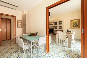 YourHome - Domus Apartment