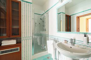 YourHome - Domus Apartment