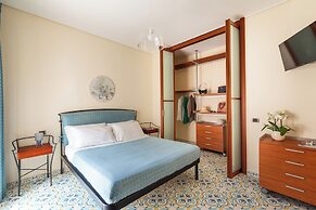 YourHome - Domus Apartment