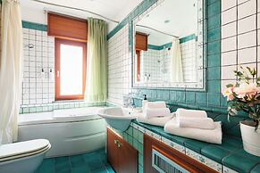 YourHome - Domus Apartment