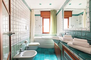 YourHome - Domus Apartment