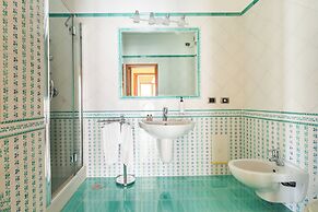 YourHome - Domus Apartment