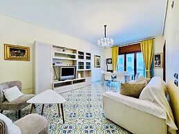 YourHome - Domus Apartment