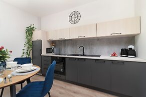 EASY RENT Apartments- KOSMOS