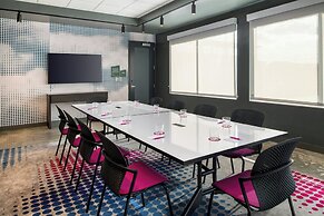 Aloft Sacramento Airport Natomas