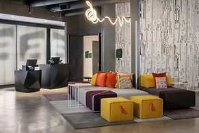 Aloft Sacramento Airport Natomas
