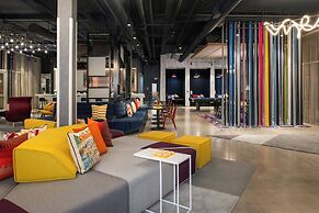 Aloft Sacramento Airport Natomas