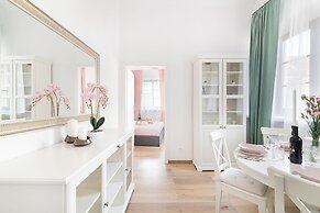 EASY RENT Apartments- OLD TOWN
