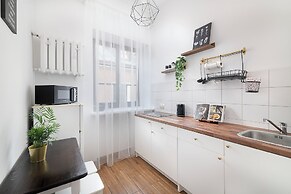 EASY RENT Apartments- OLD TOWN