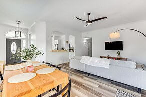 Heated Pool & Yard: Gilbert Getaway!
