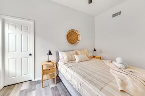 Heated Pool & Yard: Gilbert Getaway!