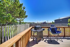 Pet-friendly Moclips Home: Walk to Mocrocks Beach!