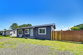 Pet-friendly Moclips Home: Walk to Mocrocks Beach!