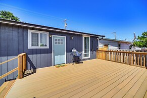 Pet-friendly Moclips Home: Walk to Mocrocks Beach!