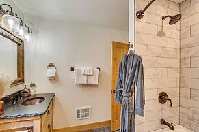 Cle Elum Cabin w/ Hot Tub, 4 Grills & Game Room!