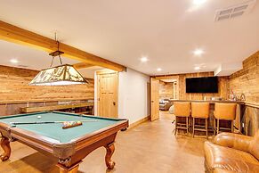 Cle Elum Cabin w/ Hot Tub, 4 Grills & Game Room!