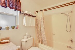 2 Mi to Big Bear Lake: Family-friendly Cabin