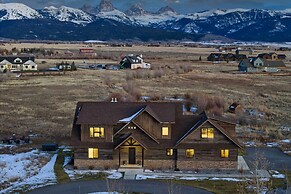 Luxe Tetonia Home w/ Tetons View, Close to Skiing!