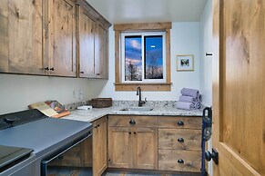 Luxe Tetonia Home w/ Tetons View, Close to Skiing!