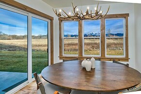 Luxe Tetonia Home w/ Tetons View, Close to Skiing!