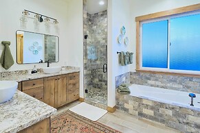 Luxe Tetonia Home w/ Tetons View, Close to Skiing!