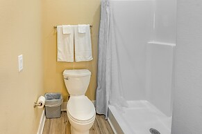 ~ 2 Mi to Boat Ramp: Steinhatchee River Cottage