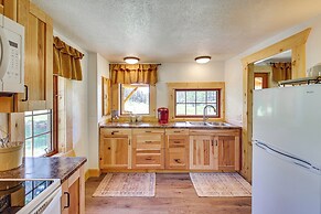 Remote Custer Cabin w/ Fire Pit & Near State Park!
