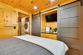 Boat Slip & Smokeless Fire Pit: Lake James Cottage