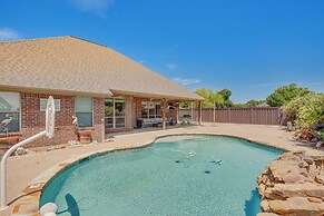 Sunny Stephenville Home w/ Pool: 4 Mi to Downtown