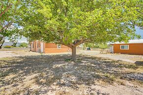 Elfrida Home w/ Yard & Fire Pit: 14 Mi to Wineries