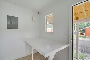 Pet-friendly Picayune Tiny Home ~ 4 Mi to Downtown