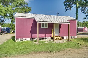 Cozy Picayune Tiny Home Rental ~ 4 Mi to Downtown!