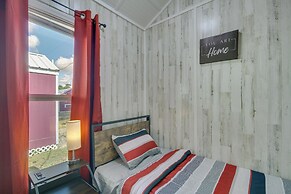 Cozy Picayune Tiny Home Rental ~ 4 Mi to Downtown!