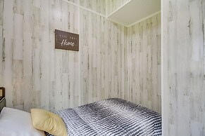 Picayune Tiny Home Rental ~ 11 Mi to Space Center!