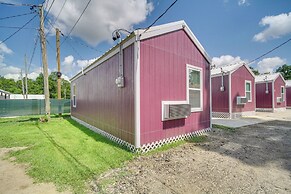 Picayune Tiny Home Rental ~ 11 Mi to Space Center!