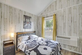 Picayune Tiny Home Rental ~ 11 Mi to Space Center!