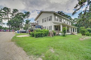 Picayune Tiny Home Rental ~ 11 Mi to Space Center!