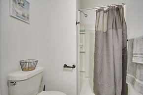 Picayune Tiny Home Rental ~ 11 Mi to Space Center!