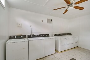 Cozy Picayune Rental Home ~ 11 Mi to Space Center!