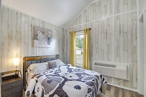 Cozy Picayune Rental Home ~ 11 Mi to Space Center!