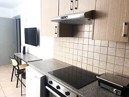 Phaedrus Living: Hoopoe Residencies 011